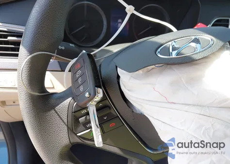 2017 Hyundai Sonata z USA, uszkodzony, nr VIN 5NPE24AF2HH458082